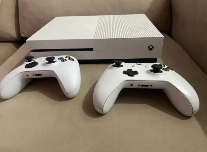 Xbox one s com 2 controle 