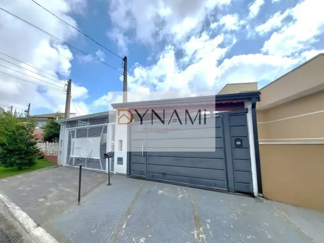 Maravilhosa Casa térrea de condomínio com 3 dormitórios e salão de festas privativo com ch