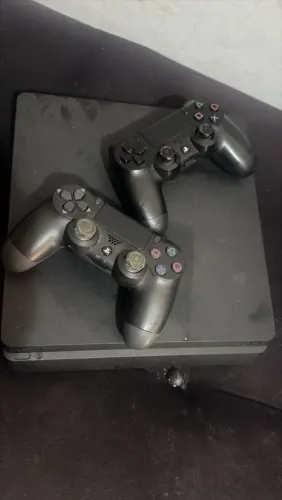 Ps4 slim hd1tera