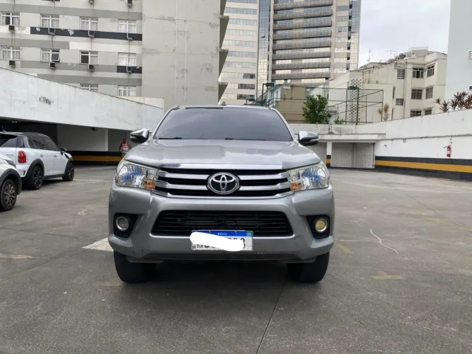 Toyota Hilux CD SRV 4X2 2.7 Flex 16V Aut. 2017