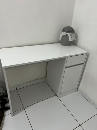 Conjunto Escritório Mesa+Cadeira+Lixeira - NOVO - SEM MARCAS DE USO