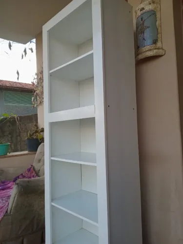 Armário multiuso vertical branco