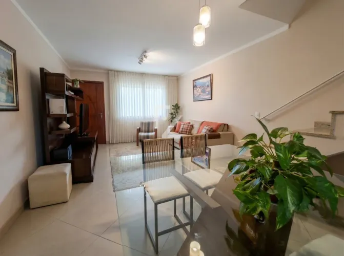 Casa à venda, 3 suítes, com 136 m², Condomínio Green Way