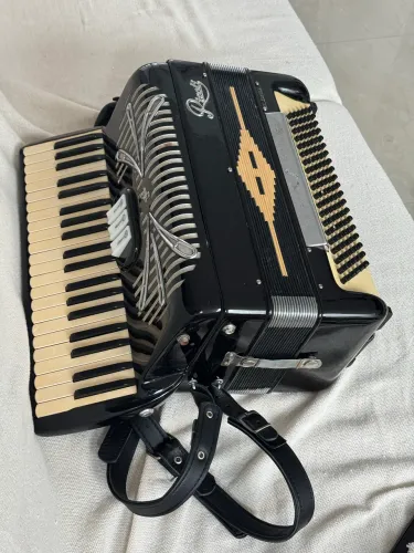 Sanfona Ravioli Sonola 120 baixos (Recém revisada Luthier) 