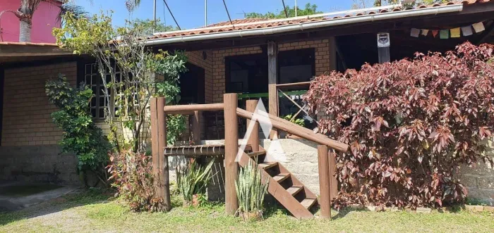 Casa comercial em ótimo ponto comercial na Praia do RosaPraia Do Rosa - Imbituba/SC