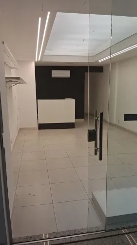 Alugo loja térreo Águas Claras