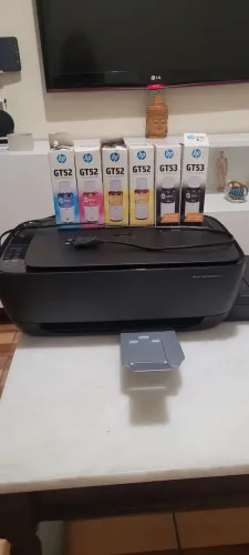 IMPRESSORA HP colorida, impressora, copiadora e faz com conexão wireless
