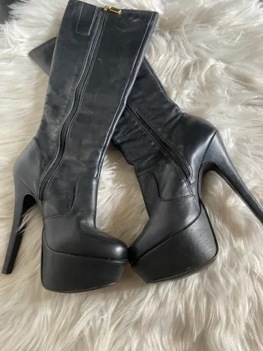 Bota preta couro