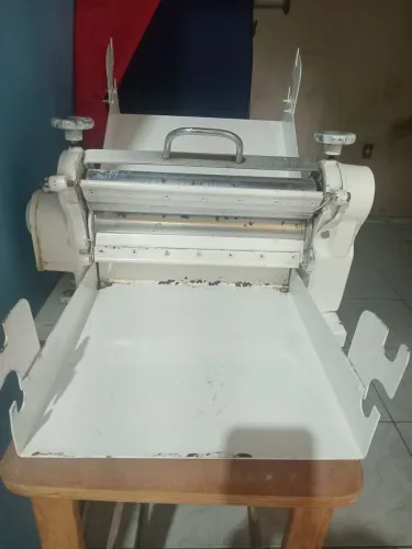 Vendo Cilindro industrial de massa de pastel