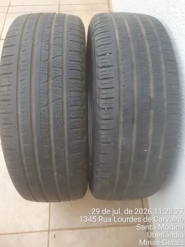 Vende 2 pneus pirelli Scorpions verde 225/60/18, 50% de borracha sem rasgos e furos.