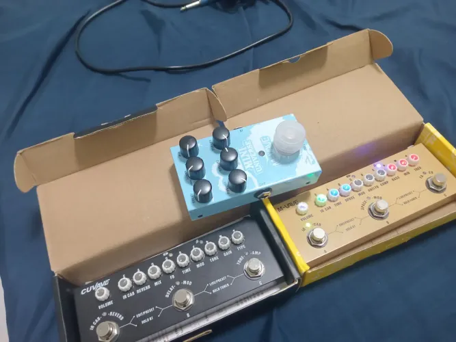 PEDAL DE GUITARRA DE VIOLÃO E REVERB TODOS EM PERFEITO ESTADO QUASE NEM USADO
