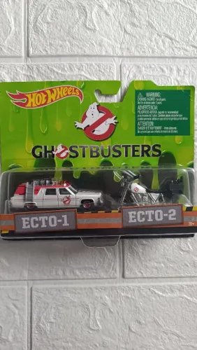 Hot Wheels Ecto 1 e Ecto 2 caça fantasmas Ghostbusters Hotwheels retro 2016 Premium
