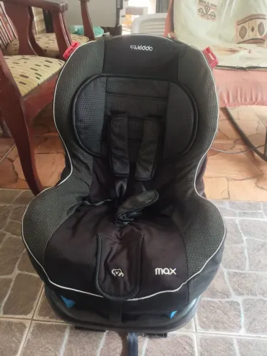 Cadeirinha pra carro kiddo Max 