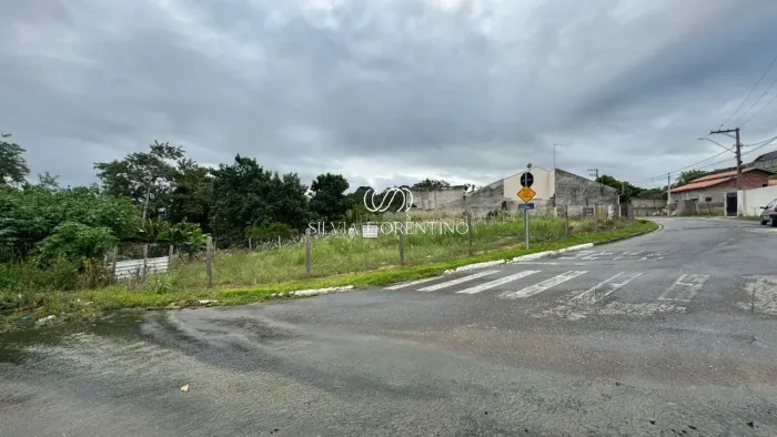 Terreno em Condomínio à Venda em Taubaté-SP, Bairro Piracangaguá, 402m² de Área. Venha con