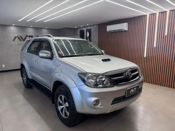 Toyota Hilux SW4 SRV D4-d 4X4 3.0 TDI Dies. MEC 2008