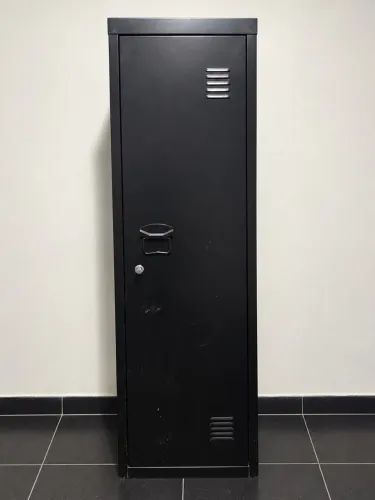 Armário metálico preto com 1 porta - estilo locker