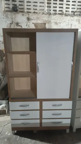 Guarda roupa de solteirão direto de fabrica todo no bloco de madeira de 10 