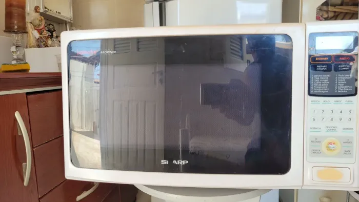 Microondas Sharp Interative Browner (Usado)