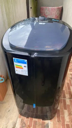 Tanquinho de lavar roupa marca (Mueller)