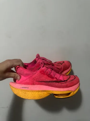 Tenis Alpha Fly Nike