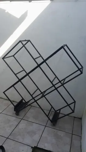 Espositor de rodas ou oque preferir com rodinhas só 370!