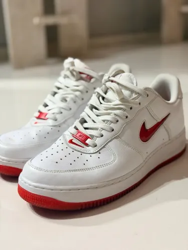 Tênis Nike air force 1, lindo, usado poucas vezes, tamanho 41, raridade.