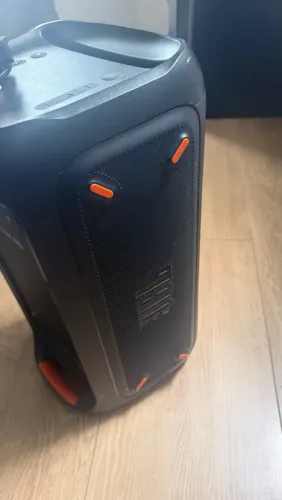 Caixa de Som JBL PartyBox - Funciona na Tomada - Com Defeito na Bateria