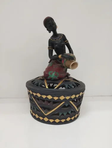 Escultura em resina 21 cm