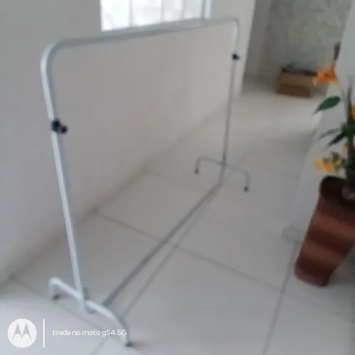 Vendo para sua loja. Arara