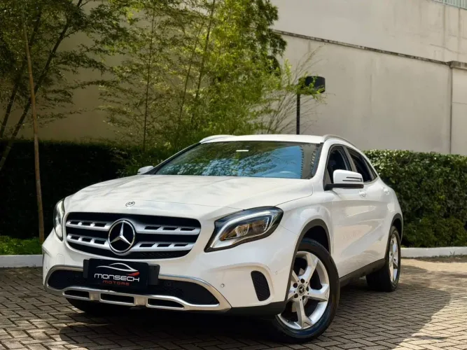 Mercedes-Benz GLA-200 GLA 200 Night 1.6. TB 16V Flex Aut. 2019