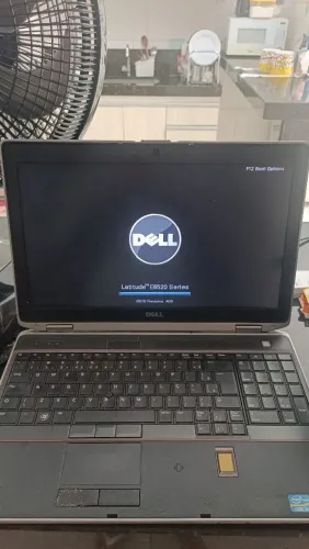 Notebook core i5 8gb HD 320 bateria meia vida