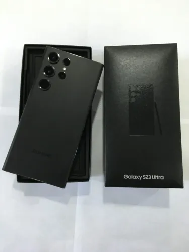 Galaxy S23 Ultra 256GB com Galaxy Buds 2