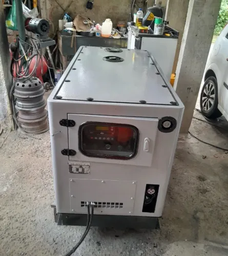 Gerador de energia 13Kva
