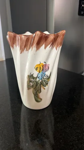 Vendo Jarra porcelana. 