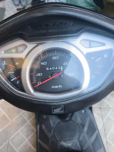 Vendo Honda lead 2010 - 110 cilindradas R$ 5000,00