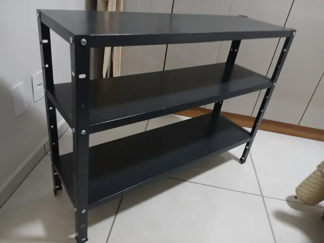 Prateleira de aço