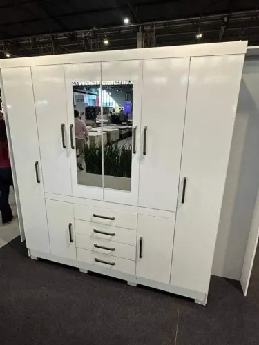 Guarda Roupa Casal 8 Portas com Espelho 4 Gavetas (Novo) Entrega Grátis! 