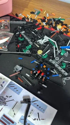 Lego para montar e já montado