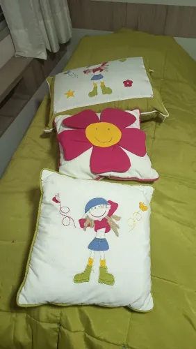 Colcha solteiro menina com almofadas