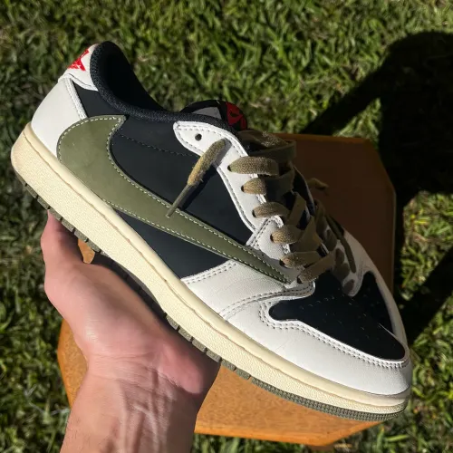 Nike Travis Scott Olive tamanho 40