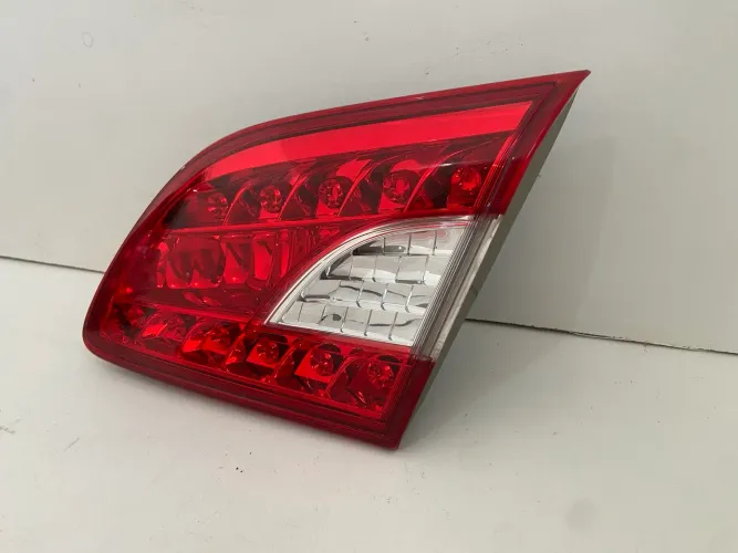 Lanterna Traseira Nissan Sentra 2014 2015 2016 (Da Tampa) Lado Direito