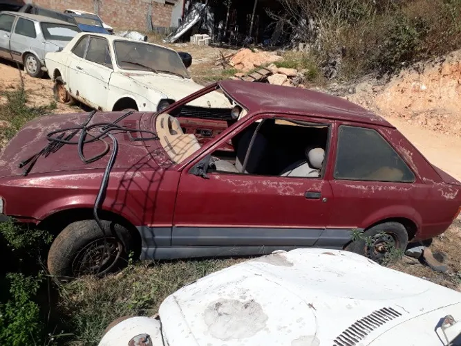 Escort 1.0 2p ano 92 Sucata retirada de Peças