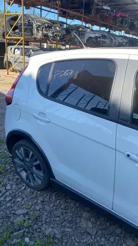 porta traseira direita fiat palio ano 2013 s/acessorios