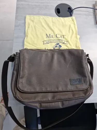 Bolsa Carteiro Mr. Cat - Couro natural