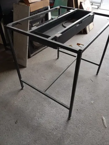 Mesa de trabalho 1 metro de altura