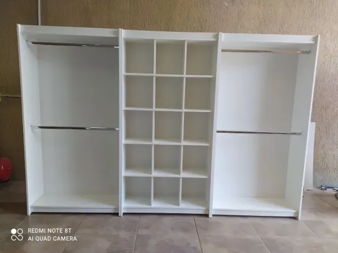 CABIDEIROS E COLMEIA NICHO CLOSET - NOVO