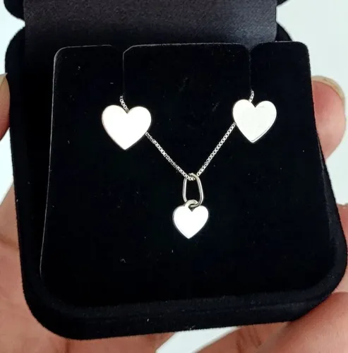 Conjunto Colar e Brincos coração Ouro Branco 750