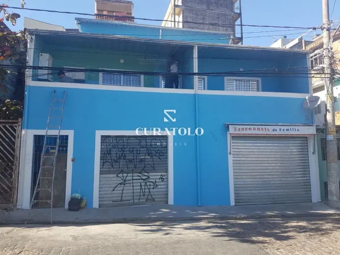 Investimento Inteligente: Casa/Salão Comercial para Renda no Jardim Peri, com 250 m2