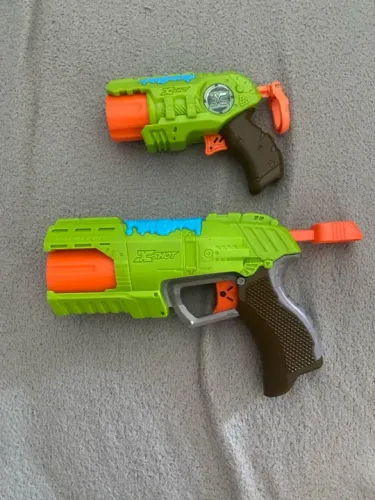 2 armas Nerf