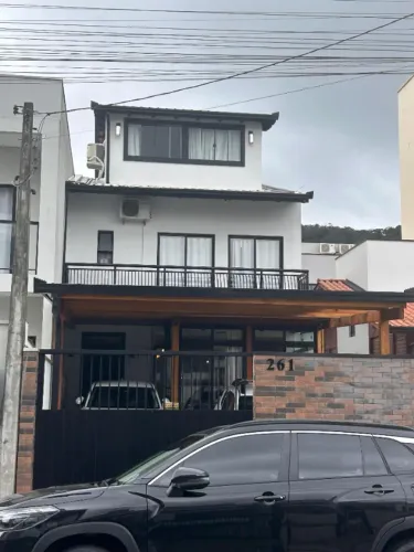 OPORTUNIDADE, 3 DORM, 4 BWC, 3 VAGAS COBERTAS, SEMI MOBILIADO, PRONTA PARA MORAR VENHA VER